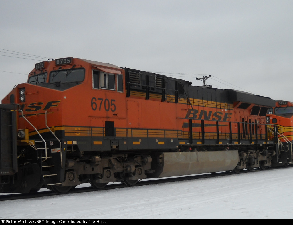 BNSF 6705